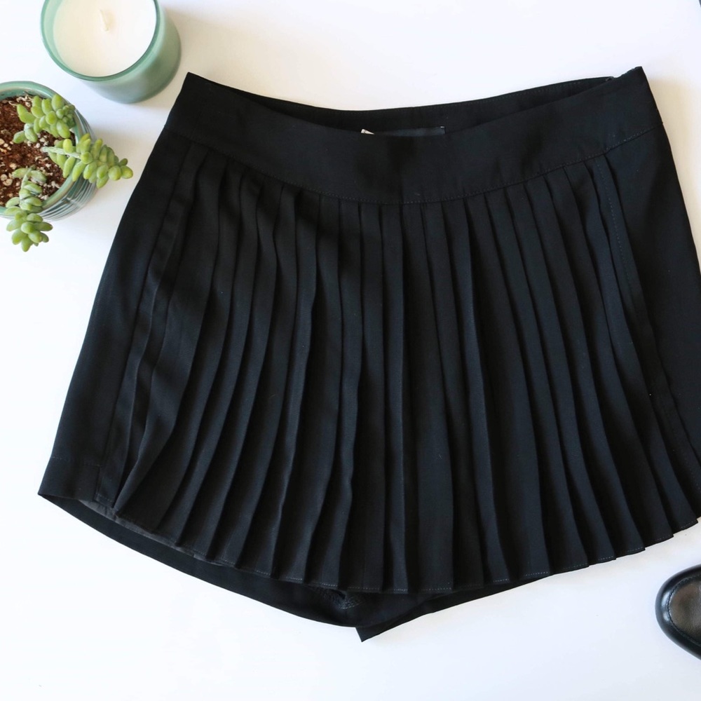 Boutique Black Skort